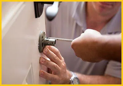 Expert Locksmith Store Hollywood, FL 954-283-5221 Expert Locksmith Store Hollywood, FL 954-283-5221 - 23-13